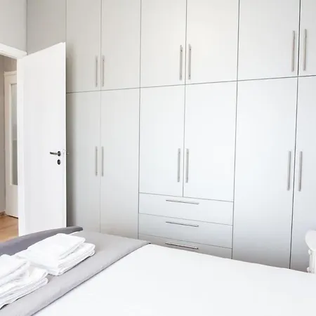 Apartment Modern Apt In Galatsi With Stunning Views Of